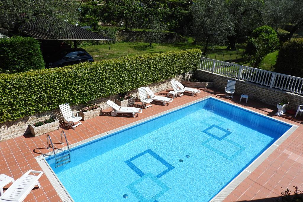 Villa Fiori مالتشيزينيه المظهر الخارجي الصورة